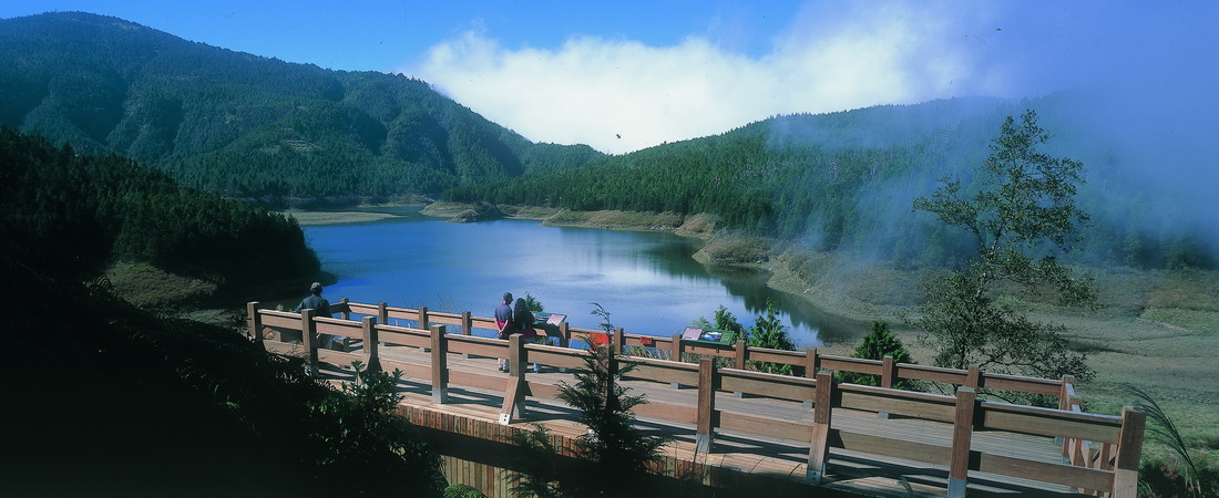翠峰湖畔觀景台